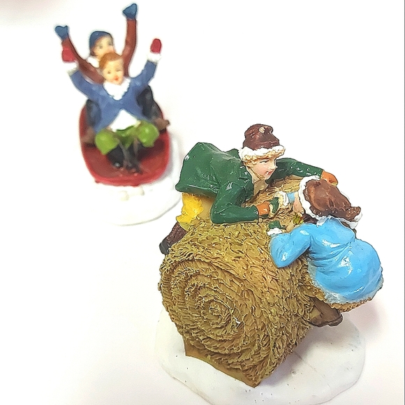Children at Play Holiday Miniatures for your Winter Village - Picture 2 of 9